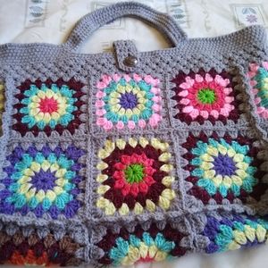 Granny square vintage style crochet gray handbag